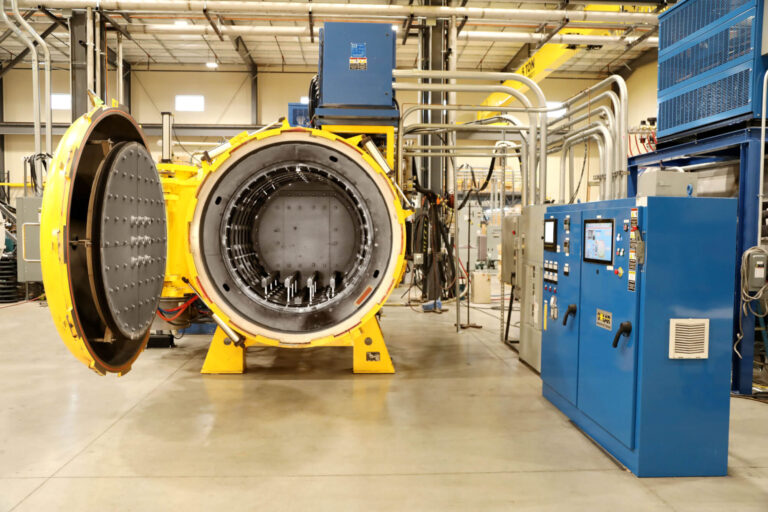 Industrial vacuum furnaces with horizontal chamber for heat treatment — ASA-Projekt