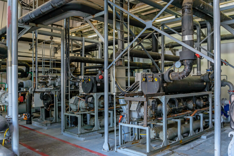 Industrial refrigeration units with automated control systems